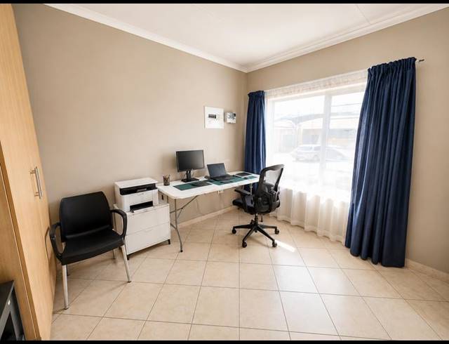 2 BEDROOM TOWNHOUSE FOR SALE IN RIVERSDALE